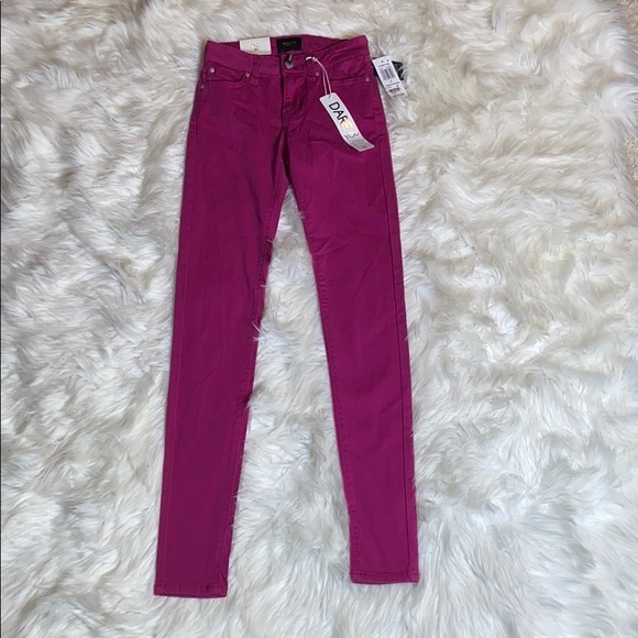 Celebrity Pink Pants - NWT Celebrity Pink pants size 0